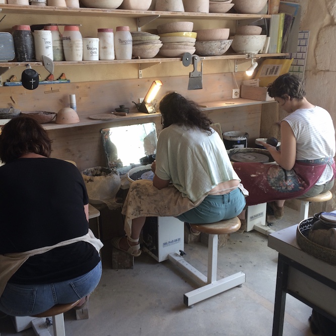 Ceramic pottery internship courses by Catherine WOLF